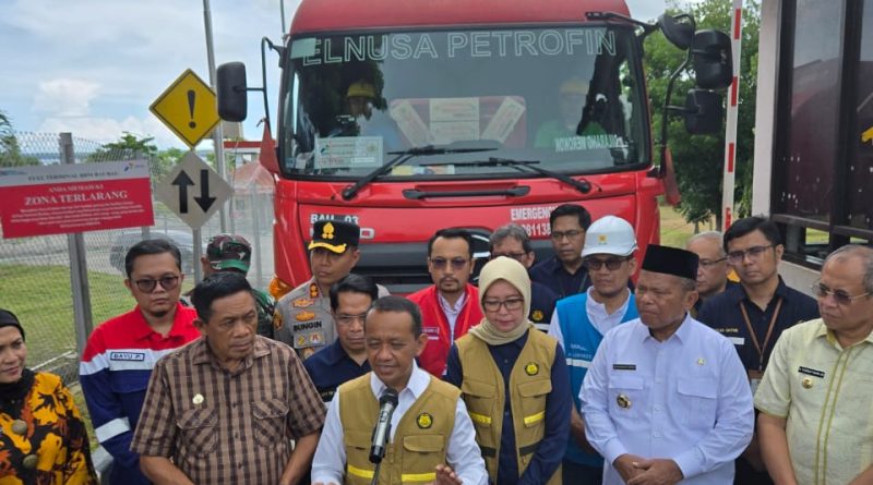 Menteri ESDM Bahlil Lahadia Kunker 4 Jam di Baubau, Pastikan Stok BBM dan Listrik Aman Setelah Melakukan Pengecekan Langsung