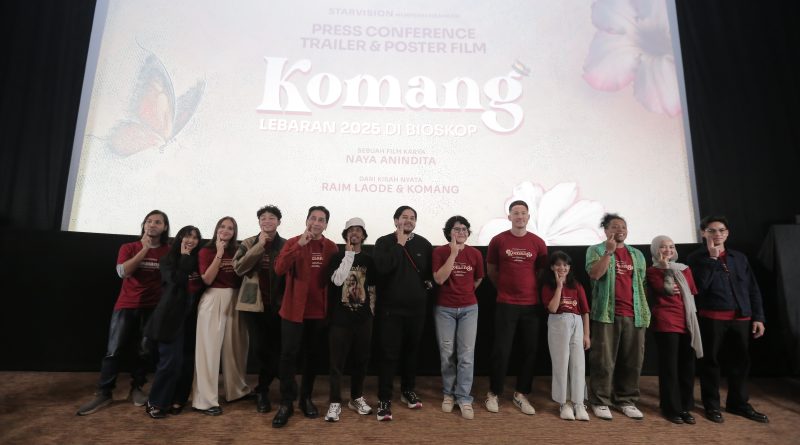 Pemutaran Gala Primer Film Komang di Cinemax 2 dan 3 di Baubau, Tiket Habis Terjual, Raim La Ode dan Para Pemain Serta Sutradara Bertemu Langsung Penonton