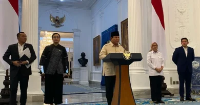 Sah! Prabowo Umumkan THR PNS Cair 100% Mulai 17 Maret 2025, di Daerah Besarannya Disesuikan Dengan Kemampuan Pemda Masing-Masing