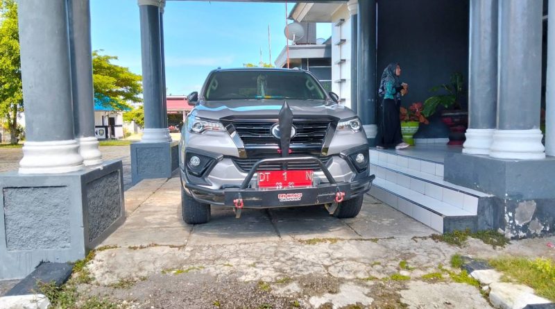 Prioritaskan Pembangunan, Bupati dan Wakil Bupati Buton Utara Pilih Gunakan Mobil Pribadi Ketimbang Beli Mobil Dinas Baru