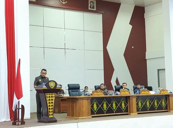 BAUBAU, DT-Kesuksesan Pilkada tahun 2024 di Kota Baubau salah satunya tidak terlepas dari peran Komisi Pemilihan Umum (KPU) Kota Baubau serta Panitia Pemilihan Kecamatan (PPK) yang saling bahu membahu dan menjadi ujung tombak dan menyukseskan hajatan Pilkada 2024. "Pj Walikota Baubau Dr H Muh Rasman Manafi Nilai Pilkada 2024 di Baubau Berlangsung Sukses,"