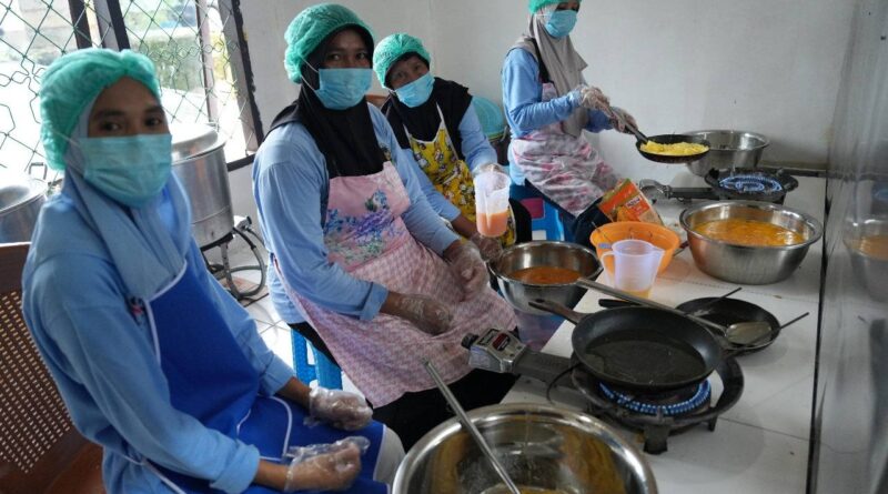 MBG di Kota Baubau Aman, CPO Isra Ramli Bilang Anaknya Makan Gratis, Ibu Dapat Pekerjaan Memasak