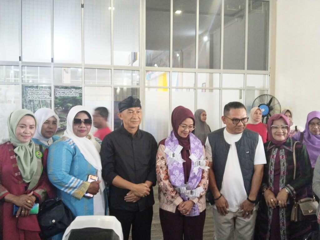 Rustini Muhaimin, Istri Cak Imin Datang ke Baubau untuk Sejumlah Agenda Seperti Baksos dan Berkunjung ke Benteng Keraton Buton