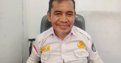 Sekretaris Dinas Pendidikan Buton Selatan, Rusmin, S.Pd