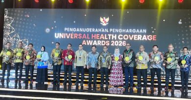 Walikota Baubau Yusran Fahim Terima UHC Award 2026 Kategori Madya dari Pemerintah Pusat, Baubau Ukir Prestasi Nasional di Bidang Layanan Kesehatan