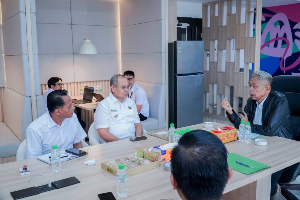 Kemensos Pastikan Program Sekolah Rakyat Segera Hadir di Baubau, H Yusran Fahim Siapkan Lahan 7,9 Hektare Telah Memenuhi Syarat