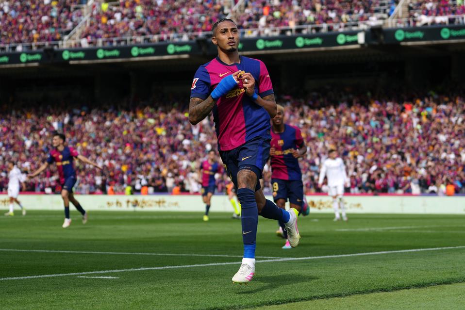 Raphinha Kembali, Barcelona Siapkan Strategi Baru Lawan Girona 2 Raphinha Kembali, Barcelona Siapkan Strategi Baru Lawan Girona