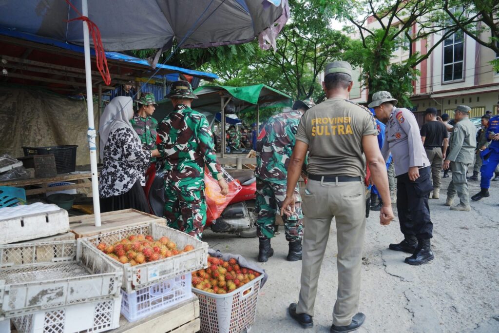 Dukung Indonesia Asri, Pemprov Sultra Bersih-Bersih Kota Kendari Libatkan TNI, Polri, ASN hingga Pelajar