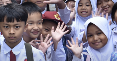 Pemerintah Batalkan Sekolah Daring April 2026, Tatap Muka Tetap Jalan