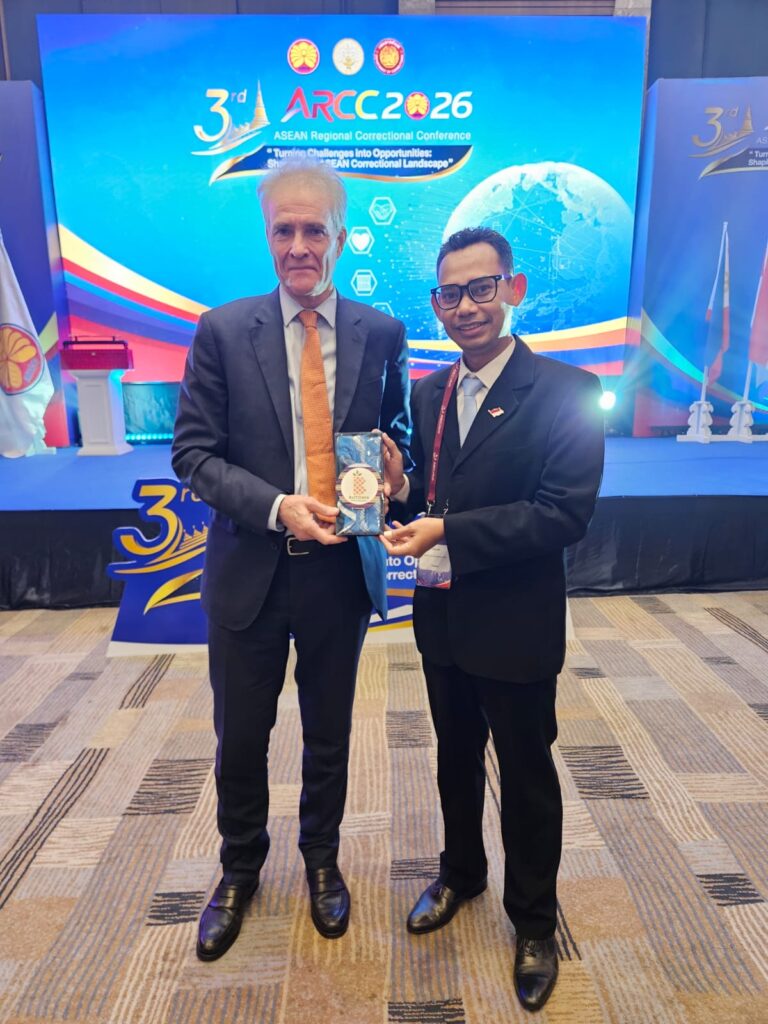 Bapas Baubau Go International, Butonik jadi Souvenir pada ASEAN Regional Correctional Conference di Thailand Menarik Perhatian Delegasi ARCC 2026
