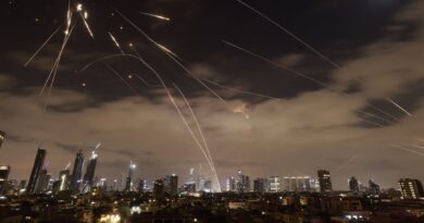 Roket Hantam Iran, Trump Umumkan AS-Israel Mulai Operasi Militer Besar