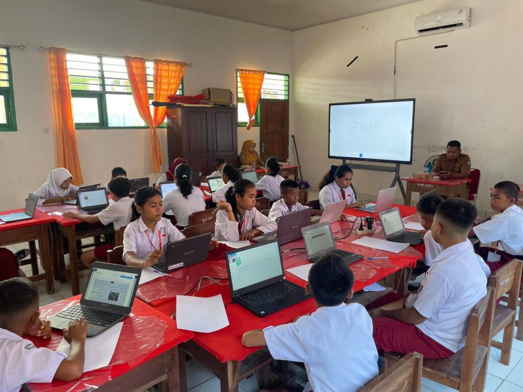 SDN 1 Masiri Buton Selatan Andalkan Chromebook dan Full Internet, 53 Siswa Ikuti Ujian TKA Dibagi Tiga Sesi