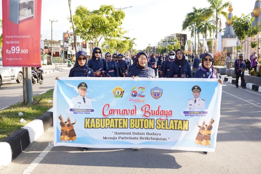 Bupati h Muh Adios Pimpin Kontingen Buton Selatan Semarakkan HUT Sultra ke 62 dengan Nuansa Budaya Khas Sekaligus Jadi Ajang Promosi