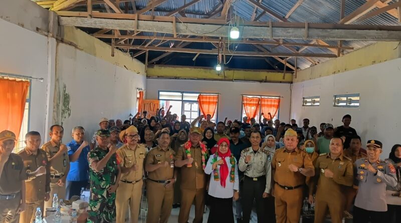 Bupati Busel H Muh Adios Ingatkan Warga Tetap Tenang Saat Hadapi Bencana, BPBD Busel Perkuat Kesiapsiagaan Warga Lewat Sosialisasi Bencana
