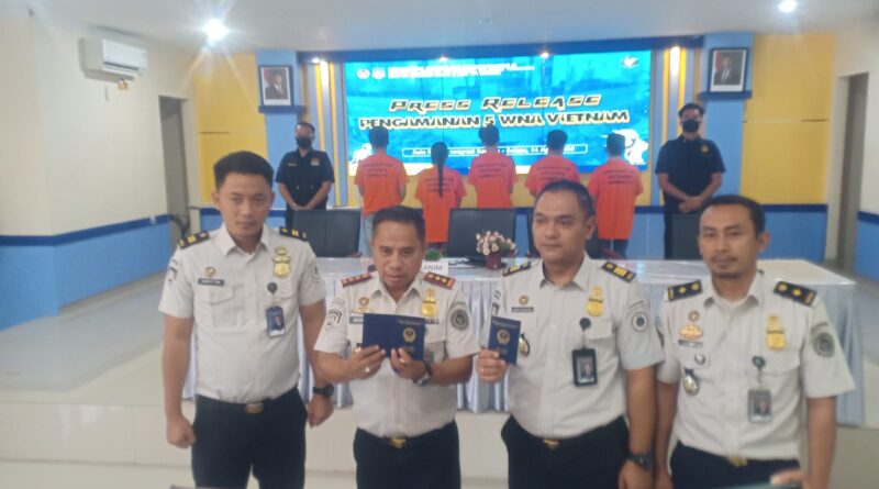 Imigrasi Baubau Amankan Lima WN Vietnam Diduga Terlibat Jaringan Migrasi Ilegal ke Australia