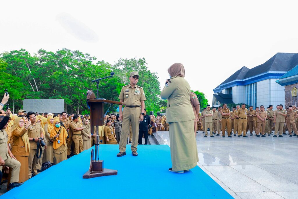 Efisiensi Anggaran, Gubernur Sultra ASR Terapkan Skema WFH ASN dan Gerakan Moral Tiap Jumat 2 Efisiensi Anggaran, Gubernur Sultra ASR Terapkan Skema WFH ASN dan Gerakan Moral Tiap Jumat