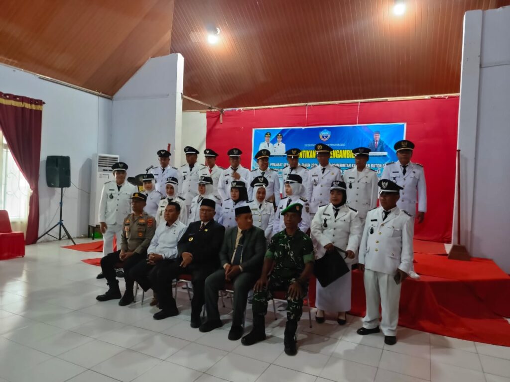 Bupati Buton Selatan H Muh Adios Tekankan Disiplin dan Integritas saat Lantik 15 Pj Kepala Desa