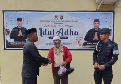 Personel Brimob Buton Selatan Sembelih 28 Ekor Sapi Kurban, Daging Dibagikan ke Masyarakat
