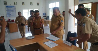 Bupati Buton Selatan H Muh Adios Dorong Reformasi Pelayanan Publik Lewat Sidak OPD, Tegaskan ASN Harus Jujur dan Tepat Waktu