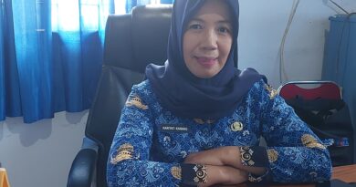 Disdukcapil Buton Selatan Jemput Bola Rekam E-KTP di Siompu dan Siompu Barat Terkendala Listrik, Warga Tetap Antusias