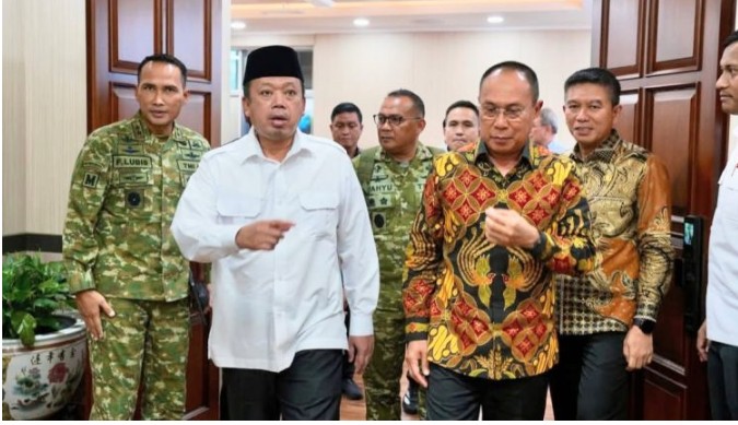 Konsultasi ke Menteri ATR/BPN Nusron Wahid, Gubernur Sultra ASR Pastikan Proyek Strategis Sesuai Aturan 2 Konsultasi ke Menteri ATR/BPN Nusron Wahid, Gubernur Sultra ASR Pastikan Proyek Strategis Sesuai Aturan