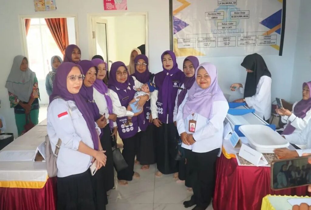 Ketua TP Posyandu 6 SPM Buton Selatan Tinjau Layanan Terpadu di Sejumlah Desa