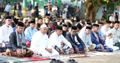 Sholat Idul Adha 1447 H di Lapangan SMPN 1 Batauga, Bupati Buton Selatan Adios Ajak Warga Perkuat Ukhuwah