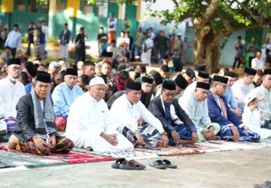 Sholat Idul Adha 1447 H di Lapangan SMPN 1 Batauga, Bupati Buton Selatan Adios Ajak Warga Perkuat Ukhuwah