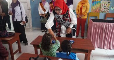 Kunjungi TK Yakin Banabungi, Bunda PAUD Buton Selatan Ny Siti Norma Adios Tekankan Sinergi Pendidikan Anak Usia Dini