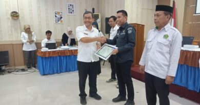 Bawaslu Buton Raih Penghargaan KPPN atas Tata Kelola Keuangan Terbaik