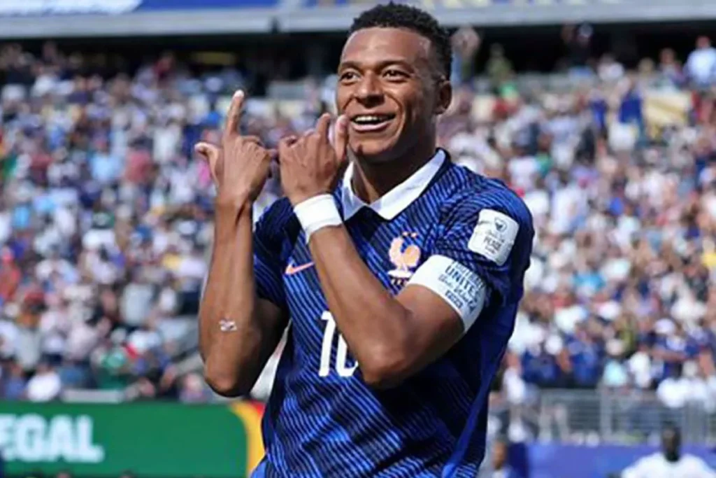 Arti Selebrasi Seruling Mbappe Terkuak Setelah Prancis Tekuk Senegal 3-1 2 Arti Selebrasi Seruling Mbappe Terkuak Setelah Prancis Tekuk Senegal 3-1