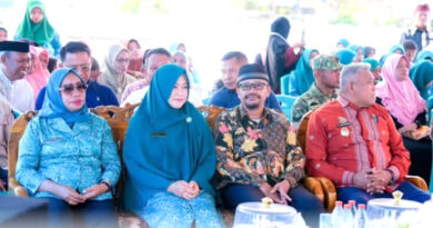 Bupati Azhari Minta Program Sunatan Massal dan CKG Digelar Secara Berkala di Buton Tengah