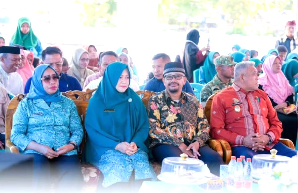 Bupati Azhari Minta Program Sunatan Massal dan CKG Digelar Secara Berkala di Buton Tengah