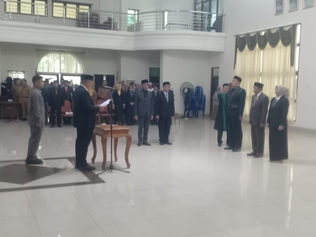 Tiga Kepala OPD Resmi Dilantik Walikota Baubau HYF, Efisiensi Tak Boleh Turunkan Layanan
