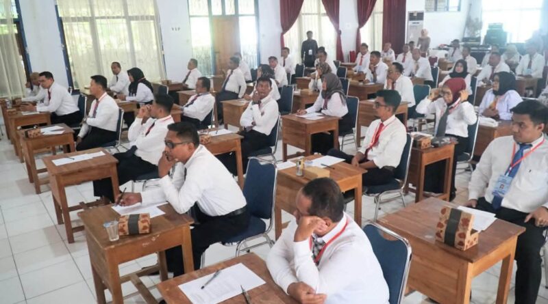 Sekda Buton Selatan La Ode Harwanto Buka Ujian Makalah dan Wawancara Seleksi Terbuka JPT Pratama