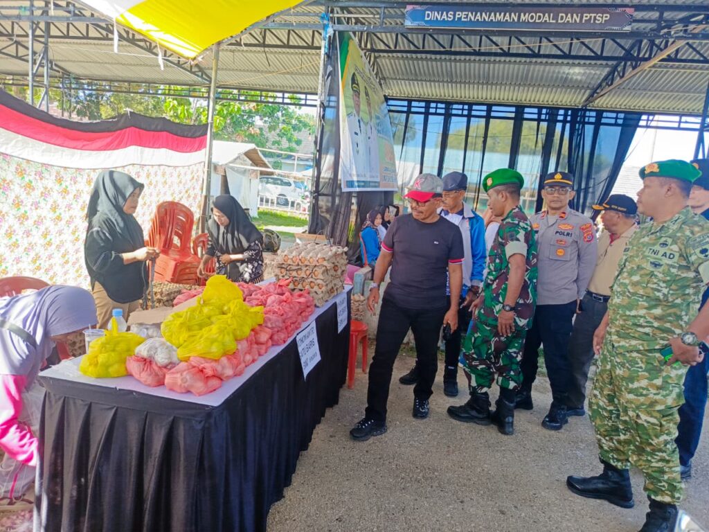 Pasar Murah HUT ke-12 Buton Selatan, Pemda Siapkan Beras SPHP 4 Ton untuk Kendalikan Inflasi 2 Pasar Murah HUT ke-12 Buton Selatan, Pemda Siapkan Beras SPHP 4 Ton untuk Kendalikan Inflasi