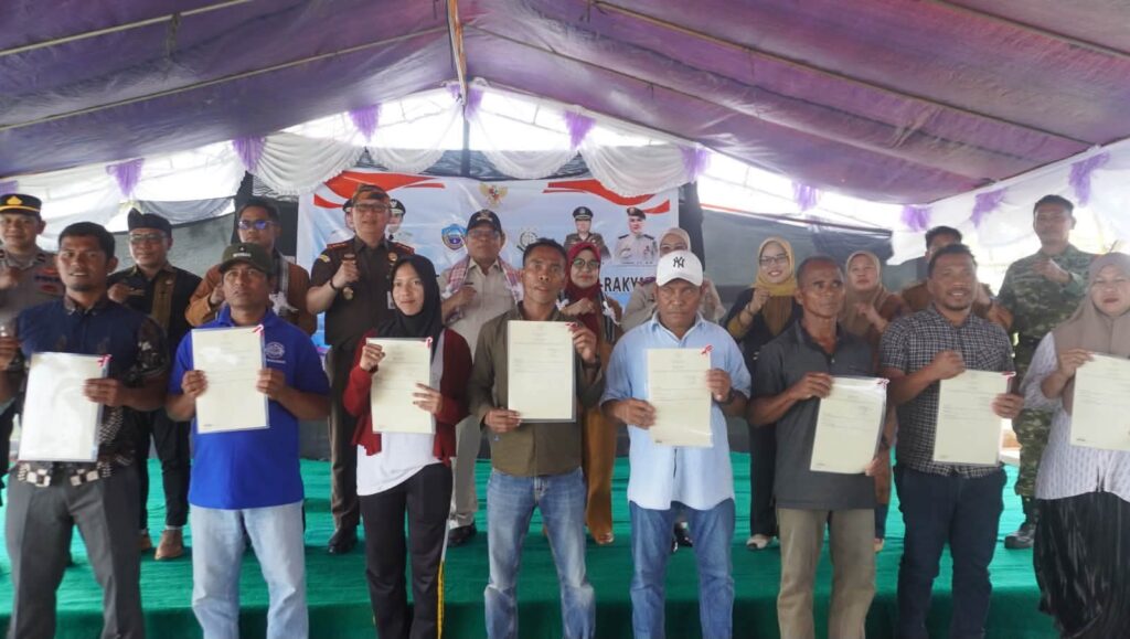 371 Sertifikat Tanah Diserahkan, PTSL Buton Selatan Capai 4.200 Bidang Terdaftar