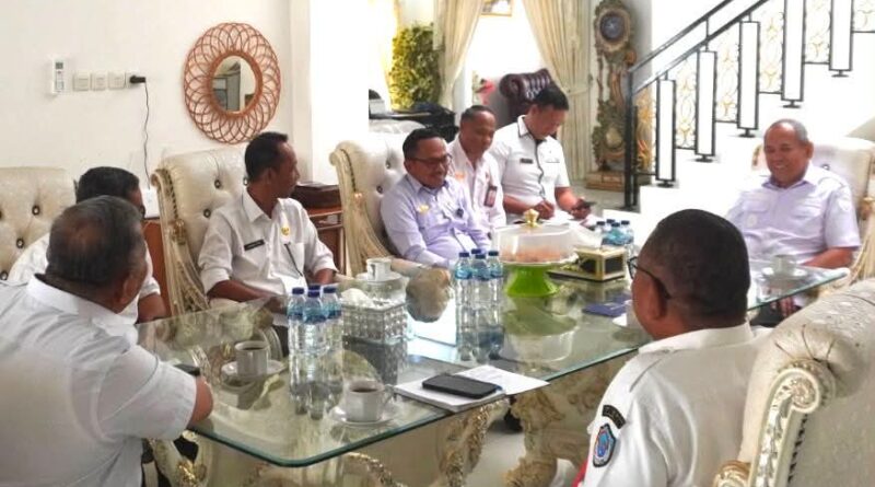 "Bupati Adios dan Wali Kota Yusran Satukan Strategi Bangun Pulau Buton, Betoambari Jadi Titik Temu Baubau-Buton Selatan Perkuat Konektivitas Kawasan,"