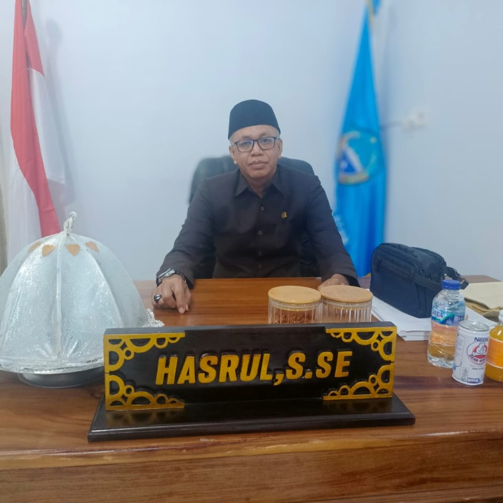 Sekwan Buton Selatan Berganti, Wakil Ketua II DPRD Hasrul Saadi Apresiasi Kinerja La Ode Nurunani, Firman Hamza Diminta Jaga Sinergi 2 Sekwan Buton Selatan Berganti, Wakil Ketua II DPRD Hasrul Saadi Apresiasi Kinerja La Ode Nurunani, Firman Hamza Diminta Jaga Sinergi