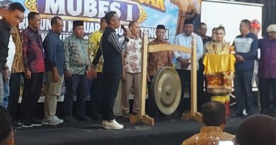 Wakili Wali Kota Baubau, Sekda La Ode Darussalam Buka Mubes Pertama KKBT Kota Baubau, H Yusran Fahim Dorong KKBT Lahirkan Program untuk Kemajuan Kota Baubau