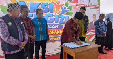 Aksi Bergizi di SMA Negeri 1 Lapandewa Sasar Pencegahan Anemia Remaja, Lima Siswi Minum TTD Serentak Cegah Anemia